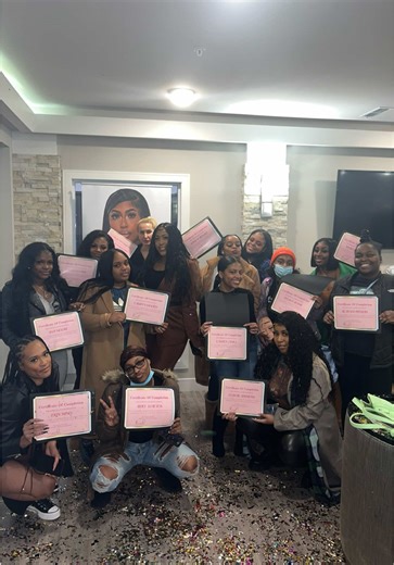 STL don’t miss my March Master class March 22nd! I’ll be teaching you everything I know of a licensed esthetician and eyelash technician of almost 9 years. Every lash style you can think of you will learn! Classic, hybrid, volume, mega volume, anime. You’ll be more prepared to take over the lash community! 💫 Sign up today for only $375 Sign up by sending a $75 deposit to me via cash app $fiyy or Apple Pay with your full name. STL LASH TECH #stllashtech #lashclass #fyp #lashextensions #lash