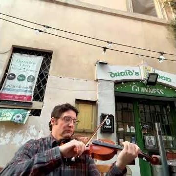 Celtic Fiddling Outside the Druid’s Den in Rome #celtic #celticmusic #fiddle #music #fiddletunes