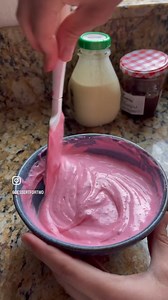 It's sweet, smooth and creamy make-ahead Strawberry Mousse for two! A delicious fresh strawberry mousse recipe, made in the blender. It's the no bake strawberry dessert we need to enjoy this summer! Recipe here -> https://www.dessertfortwo.com/strawberry-mousse-blender/ | Dessert For Two