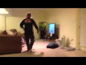 Boloon prank with sister cake