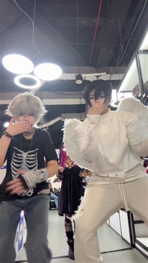 Ivan Till cosplay: Till alien stage cosplay guide