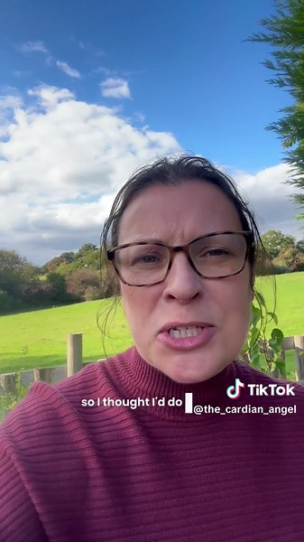 It’s all in the captions .. if you need anything explaining , let me know . And yes a lot of businesses like cash but also a lot don’t ! #cardmachine #fees #cardpayments #business #savemoney