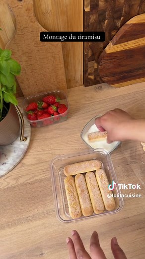 Recette de Tiramisu aux fruits rouges sans œufs crus