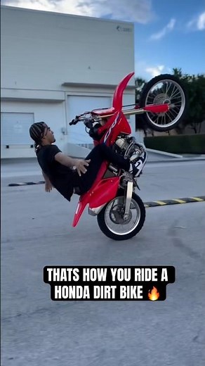 That’s how you ride a #Honda Dirt Bike 🔥 #nationwidebikelife #bikelife #150cc