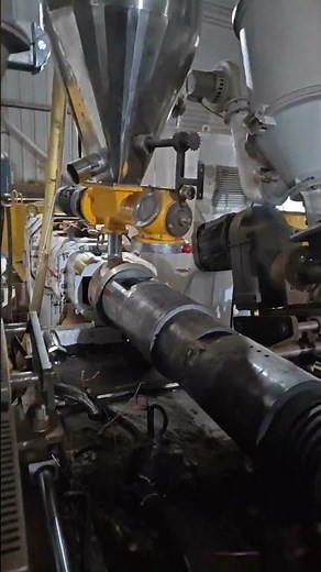 The 5th 65/132 conical twin screw for the co-extrusion machine