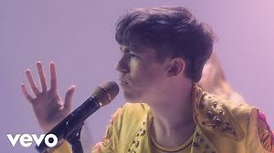 BEAUTIFUL FACES Lyrics - DECLAN MCKENNA | eLyrics.net