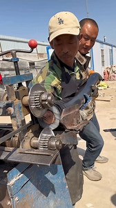 7.7K views · 2K reactions | This Old Machine Turns Industrial Waste Into Cash Rubber Belt Splitter Explained #shorts #youtubeshorts #reels #reel #instagood #interesting #interestingfacts #didyouknow #facts #chinatravel #history #trending #amazing #amazingfacts #fact #knowledge #education #gyan #viralreels #viral #reelsinstagram #travel #gyaankibhasha | Rupesh K Facts | Facebook