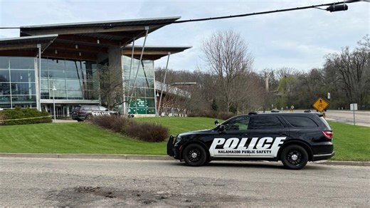 3 hurt, 1 in custody after Kalamazoo shootings, police say