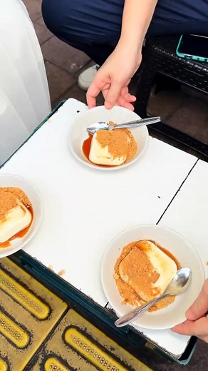 Baru buka sudah bikin ulah nih puding sibungbung mukbang reviewmakanan kulinerviral Sibungbung | Bungbung