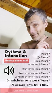 Parler de manière fluide en français ça s’apprend 🤓 As-tu remarqué, quand les Français s’expriment, leur débit de parole est très régulier. Ils ne font presque pas de pauses entre les mots. Tout est connecté, fluide, ça coule… ! Aujourd’hui on va s’entraîner à parler de cette manière en prononçant une phrase sans faire de pauses. Dans la phrase : on va boire un verre tout à l’heure ? On va faire un enchaînement entre les mots « boire » et « un verre » qu’on va prononcer ensemble > BWARINVÈR et 
