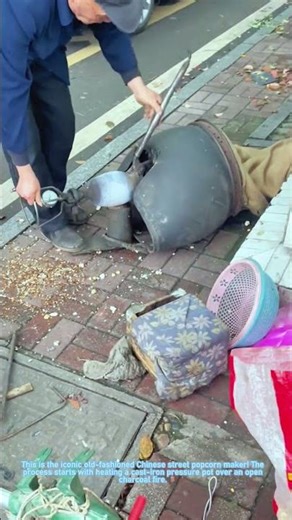 The loudest way to make popcorn—old-school Chinese street style!