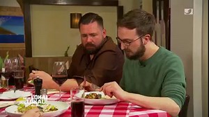 Und nun die letzte Hauptspeise in Hannover und es gibt leckere Klassiker wie die Spaghetti Carbonara aber auch moderne Gerichte wie der Oktopus mit Paprikadip. Doch durchweg wird eines klar: Die Gerichte brauchen ein wenig Feinjustierung.😕 #Clip #MeinLokalDeinLokal | Mein Lokal, Dein Lokal