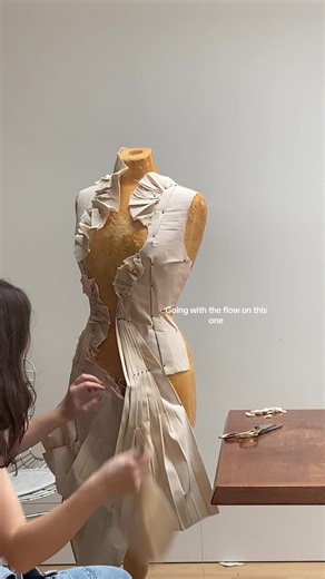 #londonartist #fashiondesignerlife #patternmaking #drapingtechnique #patterndesign #artanddesign #parsonsschoolofdesign #fashiondesignnyc