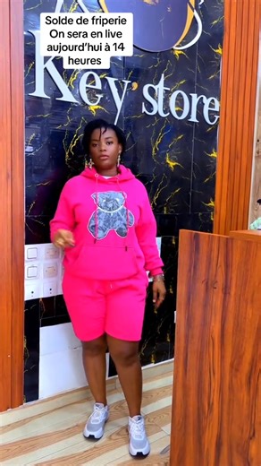 Bonjour mes sucre ,nous sommes ouverts a Yopougon Maroc antenne Live se fera aujourd’hui à 14 heures Solde de friperie premier choix 2 à 5 mil .lien du TikTok https://www.tiktok.com/@.keshia.leslie?_t=ZM-90n95TOPcVP&_r=1 | Keystore friperie CHOCO