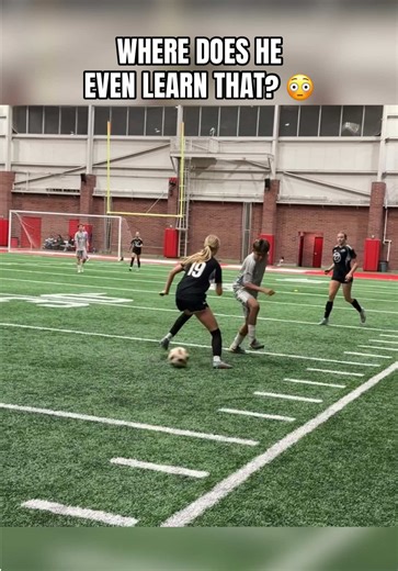 “From Spike17, vamos” 😭#soccerskills #fyp #boysvsgirls | boys vs girls soccer