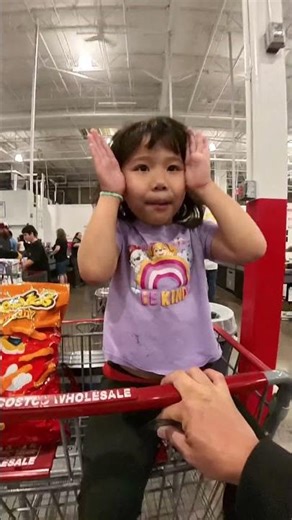 #familyvlog Nothing Boring About Checkout with Chloe Around.