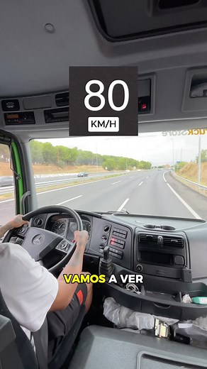 45K views · 6.7K reactions | Carril de Deceleración o salida.  ¿Cómo entrar correctamente a un carril de deceleración? Usar correctamente el carril de deceleración te ayuda a salir de la vía rápida de forma segura. Reduce tu velocidad de manera gradual y evitando frenazos bruscos una vez dentro del carril. ¡Que no te pilen! #CarrilDeDeceleración #autoescuelamerinero #cap #camion | José Blas Merinero Rodriguez | Facebook
