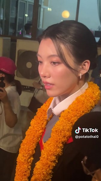 So close to N’orm and she is doing interview in Thai @ออมออมเอง:^D