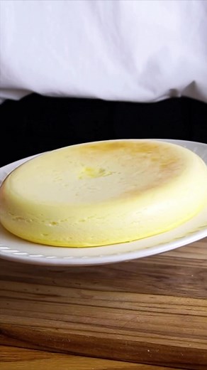 材料4つ！炊飯器でチーズケーキ作った。 #cooking