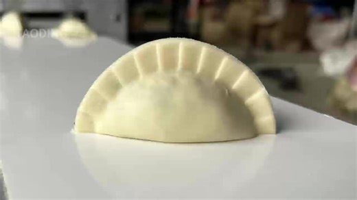 8-10cm Big Samosa Making Machine and Folding Fully Automatic Chinese Dumpling Machine Maker Empanada Making Machine for Home