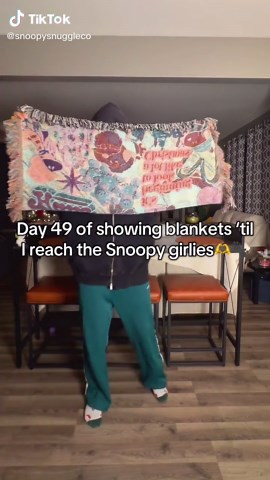 Leave a comment if you saw this 🥹#snoopy #gifts #holidays #christmas #christmasblanket