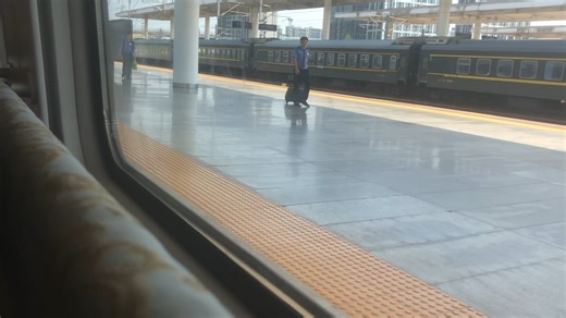 D196次出杭州南站