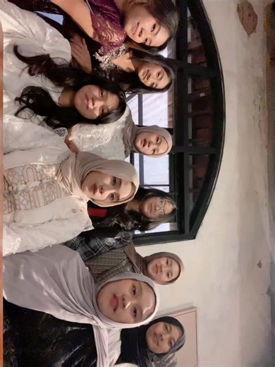 bb (@bubblemil0)’s videos with EEEE A - dia