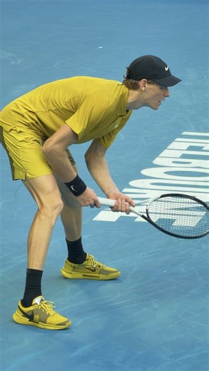 On the blue of Rod Laver Arena, Jannik Sinner debuts Nike’s new Australian Open look and the internet stops scrolling. Saffron Quartz and Olive Flak are loud, unexpected and impossible to ignore. Against the hard court they pop and with his ginger hair the palette feels intentional rather than accidental. But reaction has been split down the middle. Some see confidence and modern edge. Others are nostalgic, calling for the return of Nike’s golden era built with Roger Federer and Rafael Nadal whe