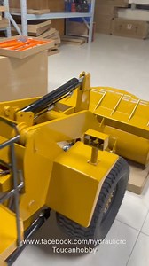 The bucket has been installed on the beast of a CAT K988 hydraulic loader in an amazing 1/7 scale, the test on this beast will be interesting🤩🤩🤩 #rcconstructionmodels #rcconstruction #loader #hydraulic #construction #hydraulicrc | Toucanhobby RC Model