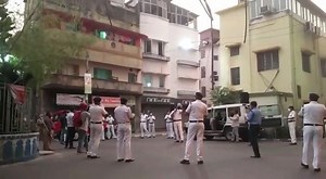 The men in white keep our spirits up during lockdown. Thank you, Kolkata Police! | The Telegraph-t2