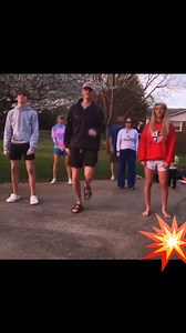 1.4M views · 19K reactions |  퐓퐡퐞 퐥퐚퐝퐲 퐢퐧 퐭퐡퐞 퐛퐚퐜퐤 퐢퐬 퐠퐨퐢퐧퐠 퐨퐟퐟...