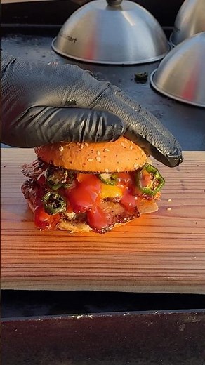 Bacon Spicy Sauerkraut Smash Burger 🍔 | CORTEZ