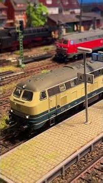 Märklin BR 218 with Epoch IV Semi-Fast Train – Unboxing & Running Video 🚃🔥