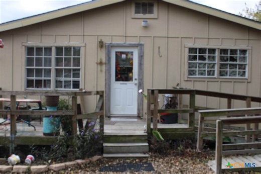 233 Indiana Street, Bloomington, TX 77951 (MLS #598992) :: The Barrientos Group