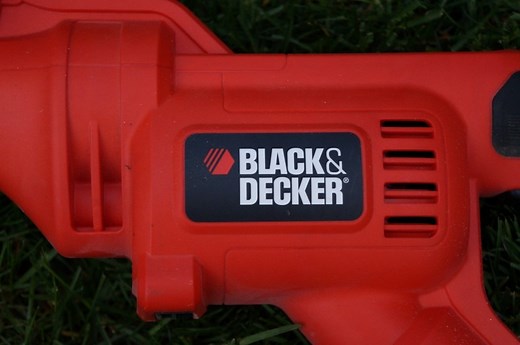 Black & Decker GH3000 7.5A 14″ Electric String Trimmer Review – Tools In Action – Power Tool Reviews