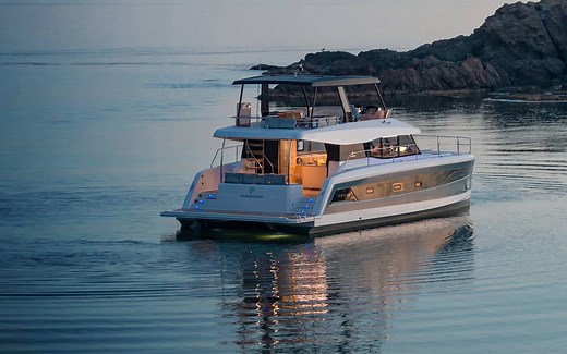 Luxury power catamarans - Fountaine Pajot motor yacht MY6