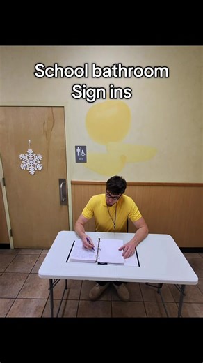 porterdub (@porterdubs)’s video of bathroom