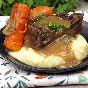 3.3M views · 636 reactions | This SLOW COOKER CLASSIC POT ROAST is so easy and every bite is flavorful. The roast just falls apart and the carrots are so tender and sweet. Classic comfort food at its best, doesn’t get much easier then that right? Recipe Here==>>https://butteryourbiscuit.com/slow-cooker-classic-pot-roast/ | Butter Your Biscuit | Facebook