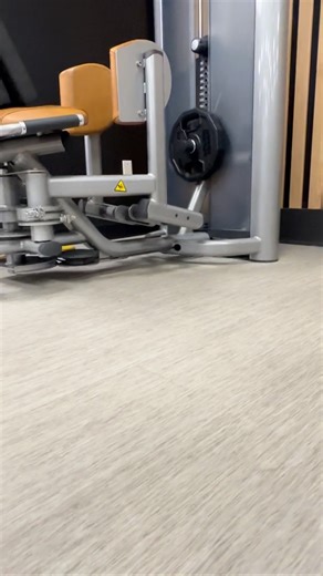 IFBB wellness pro Kim O'Connell on Instagram: "The calm before the storm Christmas is almost here! Get those last workouts in and make it count!!! Here’s a little bit of my holiday session! Video is sped up here to get it all in. Glutes and quads were hit hard today!!! Santa please bring me big glutes and monster quads for Christmas 🧑‍🎄 @healthquestnj"