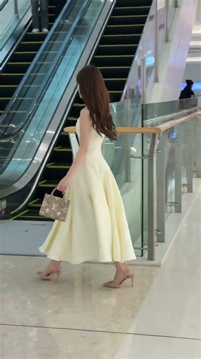The 158cm Star's Dress Fail: Internet-Famous Fashion Faux Pas