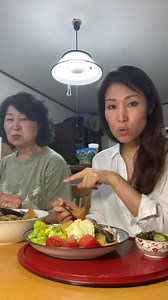 309K views · 6.1K reactions | Buongiorno! Noi giapponesi mangiamo tutto con rispetto anche la testa di pesce! Poi Mamma ha preapato i sottaceti giapponesi Per vedere tutte le ricette di Mamma clicca qui: https://www.youtube.com/playlist?list=PLC7cWWN80heCwAjcrlOGC_8x-3ur6gtpf | Coco Japan | Facebook