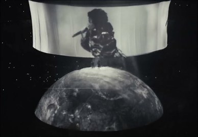 Kanye West Brings Out Lauryn Hill at Packed L.A. Show