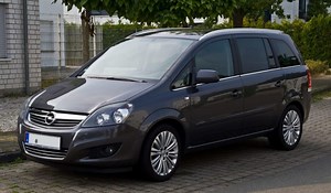 Opel Zafira Ölwechsel | freigegebene Öle, Kosten, Intervalle & Ölmengen