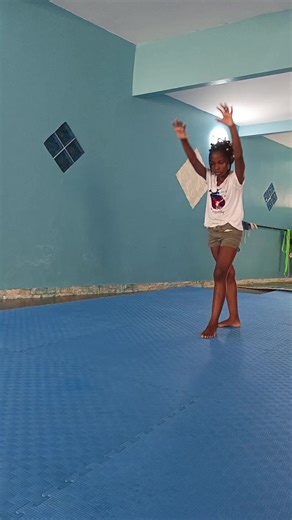 l'une des Héroïnes les plus majestueuse entrain de télécharger une nouvelle compétences #zeroaherolibreville #pourtoi #fyp