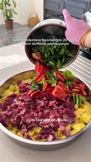 Part - 2 tarifler geldii 😍 Part -1 bitmiş sunuma hazır halleri bir önceki videomda😍 Sayfamda zaten birçok tarifin 2 kişilik ölçüsü mevcut . bu nedenle bu videodakileri yaptığım ölçüler ile yazacağım misafirler için kullanırsınız 🥰 Tüm tariflere detaylı olarak açıklamaya ekliyorum 🥰 Siz bu menüyü nasıl buldunuz 😍 . . 🌸Adıyaman tavasi için ; 1,5 kg kırmızı et 1 kg patates 3 adet büyük domates 1 kg karışık biber 2 adet büyük soğan 1 baş sarımsak 2 dolu kaşık salça 1 su bardağı yağ ( üzerine t