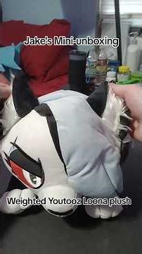 Jake's Mini-Unboxing Loona plush and a Loona Beanie #loona #unboxing #plush #helluvaboss #fyp