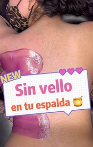 Si tienes piel sensible, pero no quieres usar rastrillo porque quieres resultados duraderos, nuestra cera española 🌼 es para ti! Por sus extractos de azuleno cuidan y protegen tu piel de irritación 🩵 proporcionándote una piel libre de vello por muchos días, más blanca y sin irritación 🌟 Conoce nuestra cera española de manzanilla Senza Peli 🌵🌟🩷 #armpitshair #fblifestyle #bodywax #armpitwax #beauty #hairremoval #ceraespañola #depilacion #depilacionconcera #skincare | Senza Peli