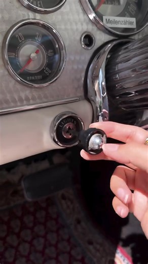 Sounds and features of the Ford Thunderbird, 1957 #mecumauctions #classicfords #shorts #1957ford #FordThunderbird #ThunderbirdLife #ClassicFord #VintageCars #FordNation #RetroCars | Ford Thunderbird Owners Club