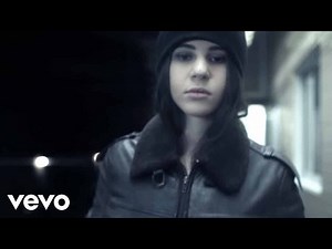 Homeless - Marina Kaye clip à découvrir sur TrackMusik