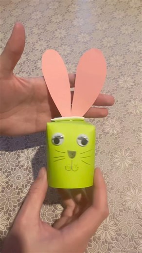 Easy and fun DIY Easter bunny box tutorial! Crafts and DIY: bunny #tutorial